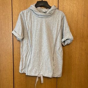 Lululemon Short Sleeve Hooded Top with Pockets, Size 8